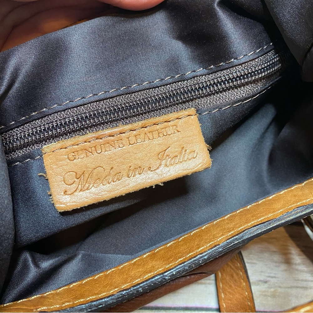 Vintage Leather Crossbody Bag Purse Made in Italy - Picture 6 of 7